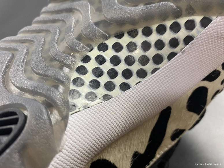 Instinct Air AR0715-010 11 Animal Jordan 1217